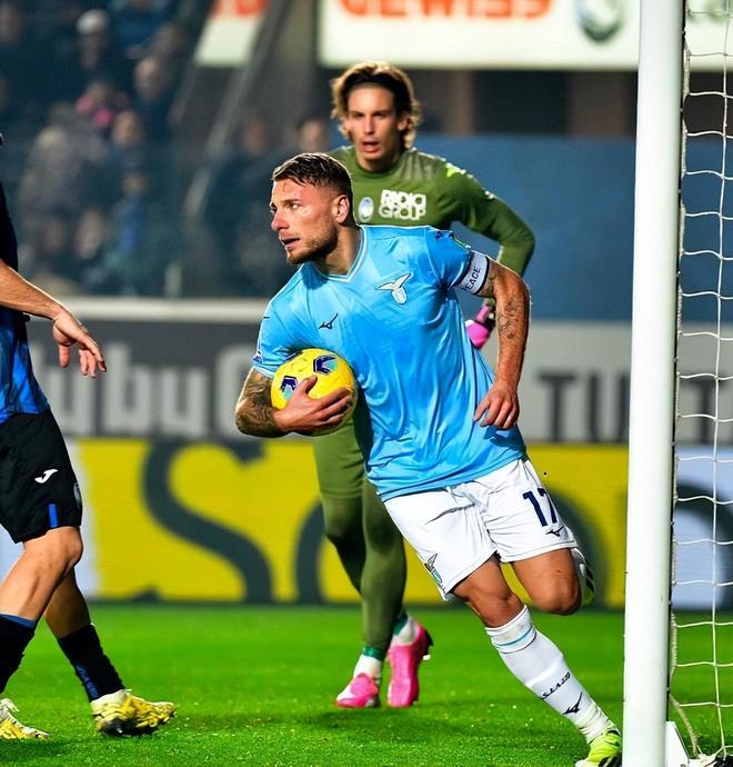 受瞩目的球 受瞩目的球