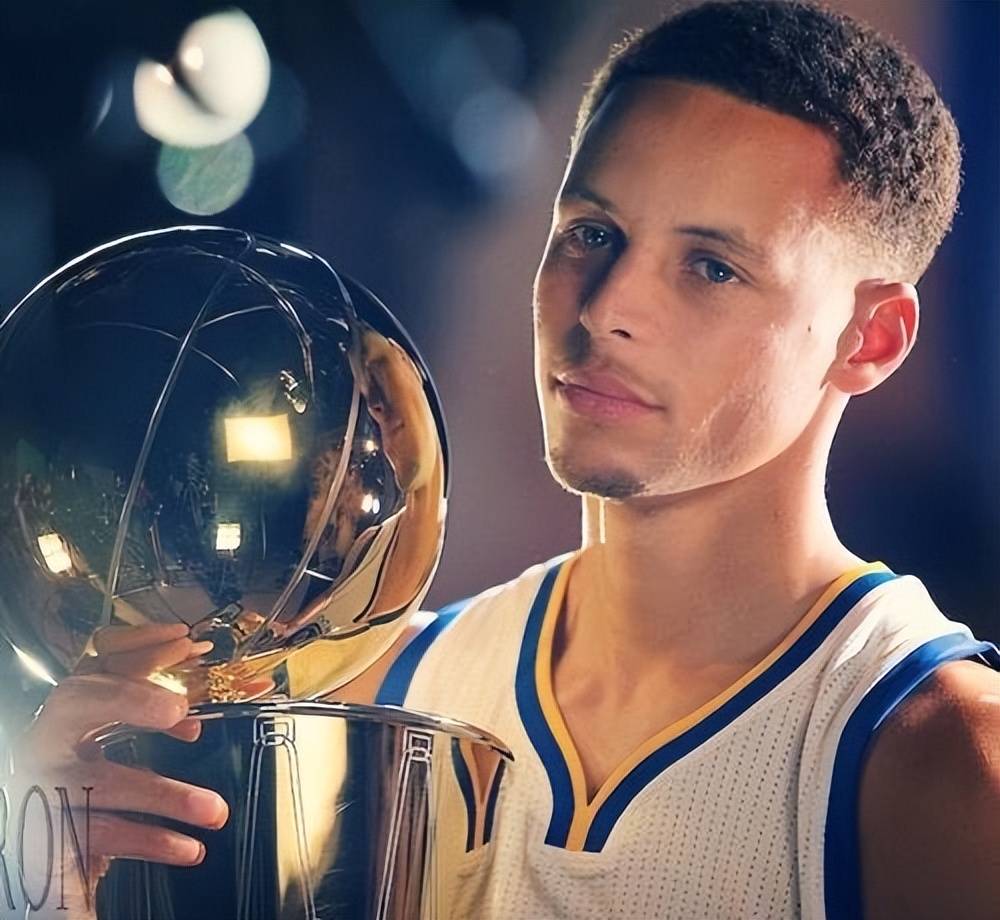 上万双眼睛 上万双眼睛