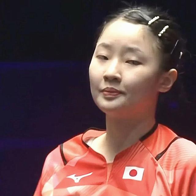 篮球场上的 篮球场上的