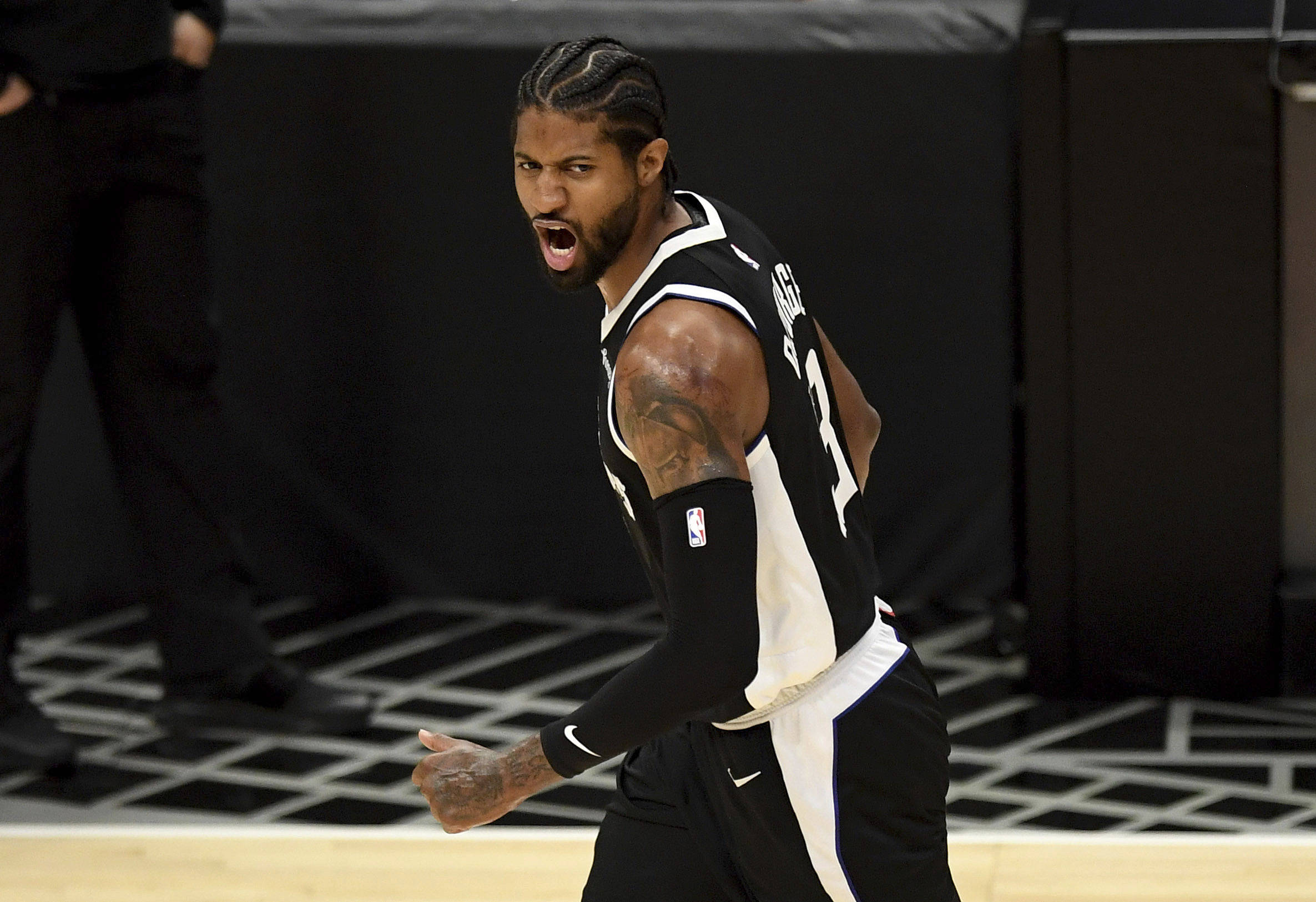 负荷峰值必 负荷峰值必